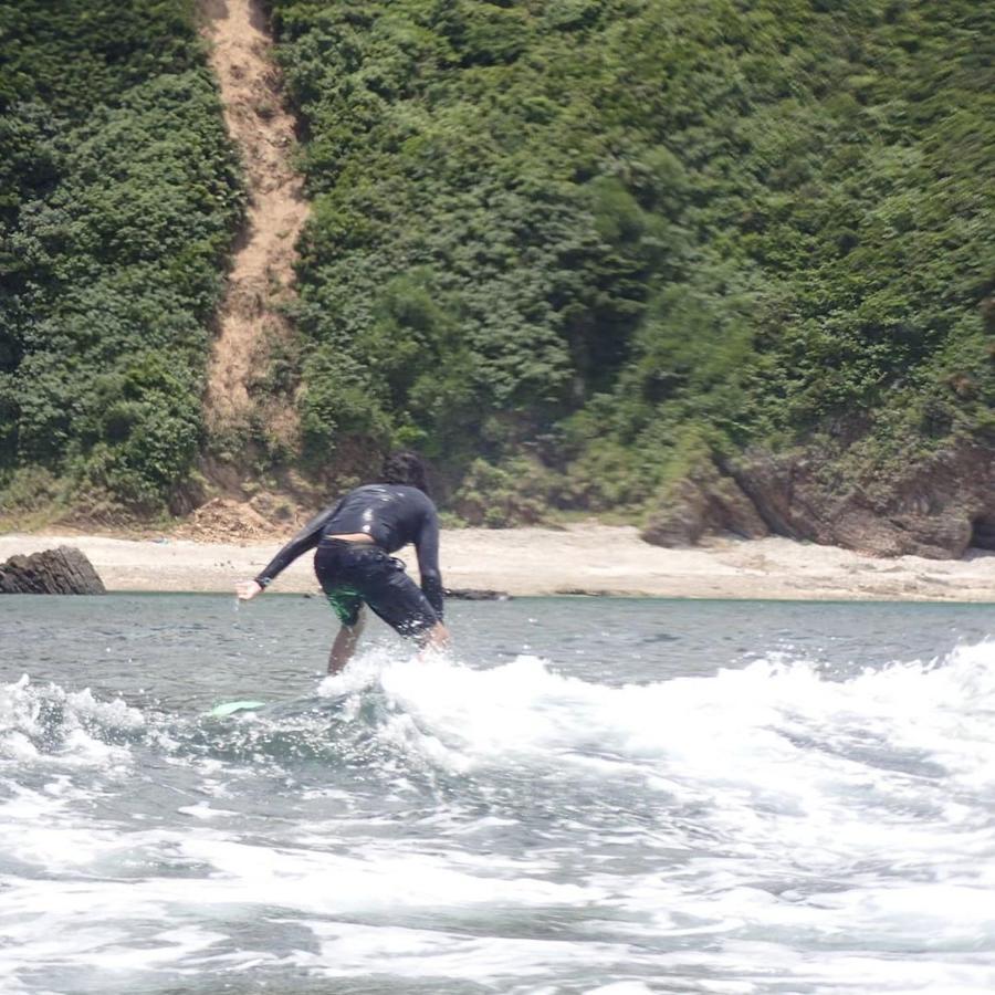 מלון אונה Tropical Surf House Okinawa מראה חיצוני תמונה