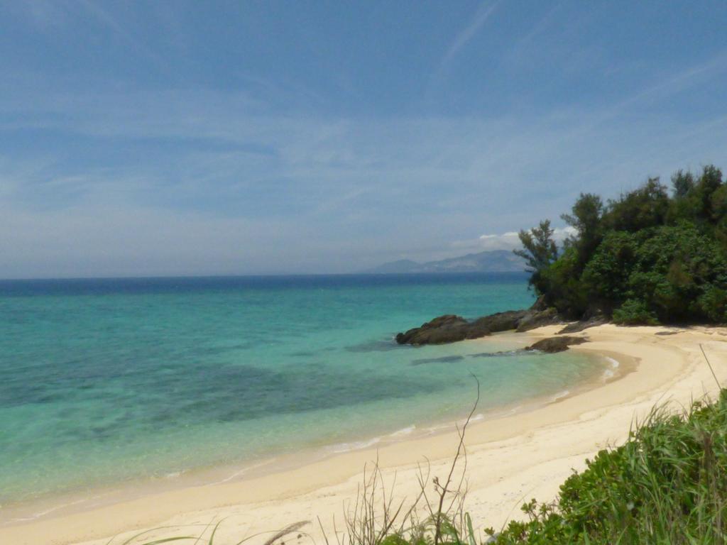 מלון אונה Tropical Surf House Okinawa מראה חיצוני תמונה
