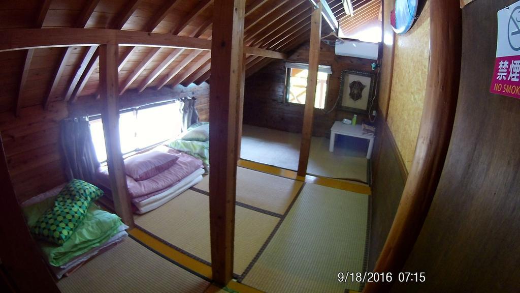 מלון אונה Tropical Surf House Okinawa מראה חיצוני תמונה